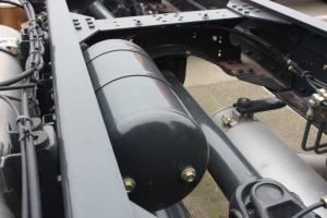 上汽红岩 杰狮M100重卡 标载版 310马力 6X4 8.1米 国四 栏板载货车(高顶)(CQ1255HMG504)