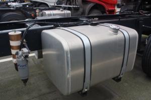 上汽红岩 杰狮M100重卡 标载版 310马力 6X4 8.1米 国四 栏板载货车(高顶)(CQ1255HMG504)