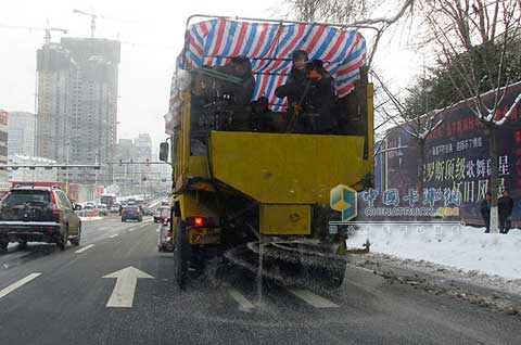 自制新融雪剂撒布机