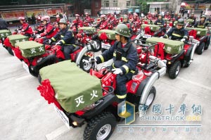 沙滩消防车