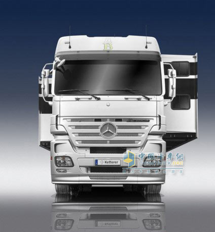 奔驰房车：A-cero设计可长期居住超豪华房车