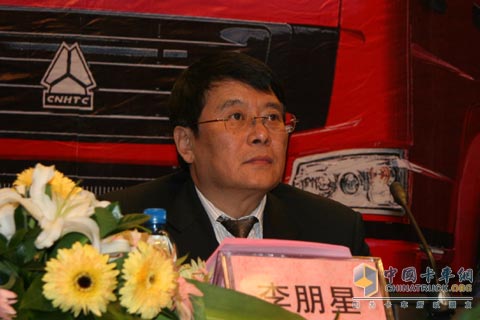 中国重汽集团市场部李朋星总经理