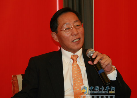 康明斯（中国）投资有限公司副董事长兼康明斯东亚区发动机事业部总经理王洪杰