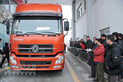 东风商用车公司一月销车22446辆