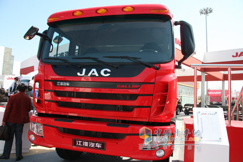 2010北京车展江淮汽车格尔发6*4牵引车