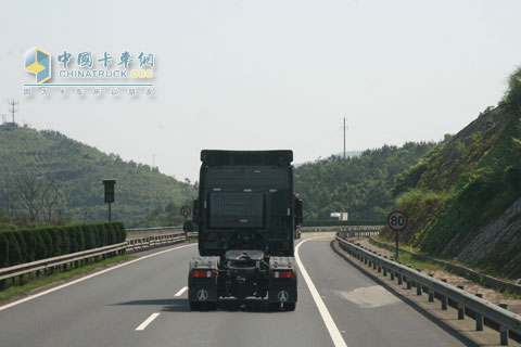 北奔重卡巡展沿途风光