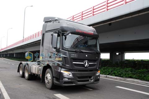 北奔重卡V3 2538S牵引车
