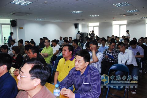 北奔重卡V3巡展南京推荐会现场
