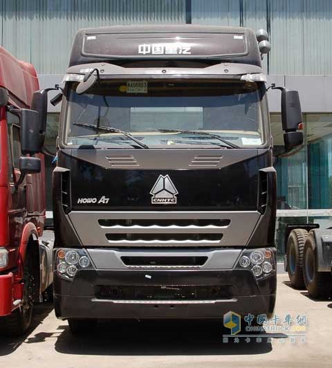 中国重汽HOWO A7