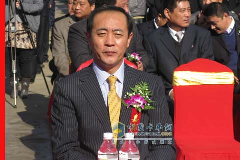 庆大汽贸集团杨家庆副总裁