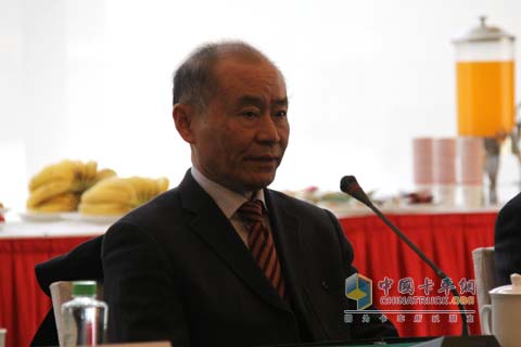 江淮董事长左延安亲临会场