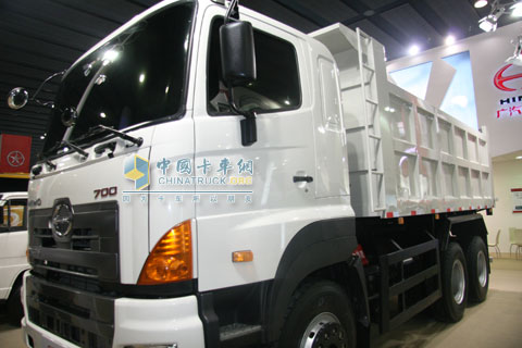 广汽日野700系列自卸车