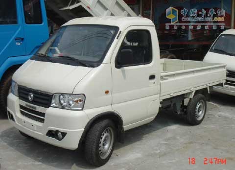 去年发布的俊风微型车