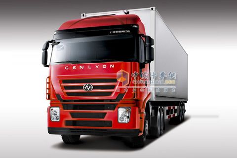 上汽依维柯红岩杰狮C100 64牵引车