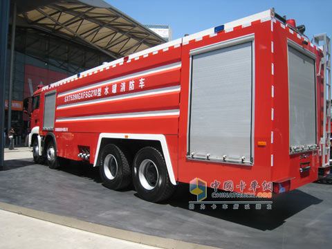 曼TGS8*4消防车