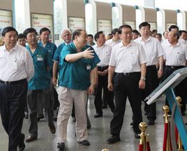 李长春：希望中国重汽做世界重卡前三名