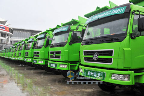 由东风柳汽柳州延龙改装而成的运输车