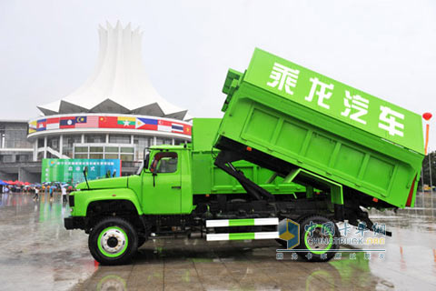 由东风柳汽柳州延龙改装而成的运输车