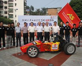 东风商用车独家冠名全国FSAE大赛湖北汽院车队