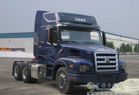 中国重汽威泺高顶6×4牵引车