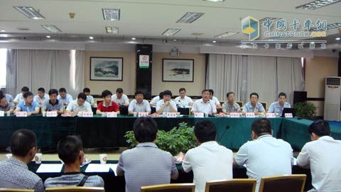 福田汽车诸城汽车厂瑞沃中卡推广会现场