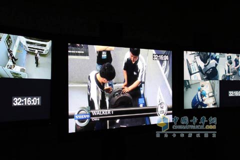 去年VISTA大赛中国北京沃卡队在澳大利亚举行的半决赛中正在车间专注地作业