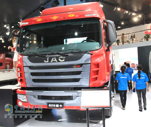 江淮格尔发6×4牵引车亮相广州车展