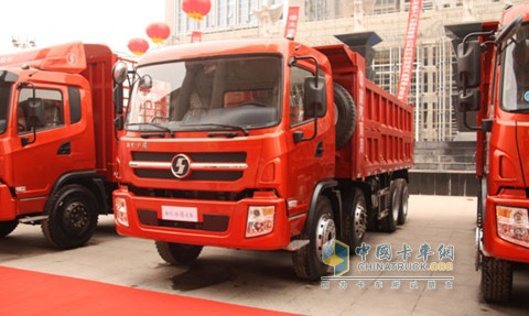 陕汽轩德8*4轻量化自卸车